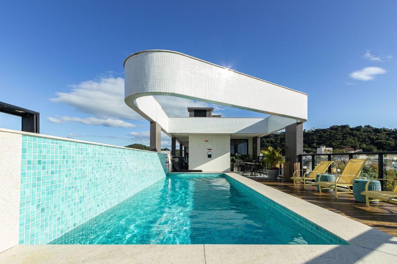 Aion Suites 302 - Lindo Apartamento Com Vista Para O Mar, A 60M Da Praia De Bombinhas, Com Piscina E Academia No Rooftop. Eksteriør billede